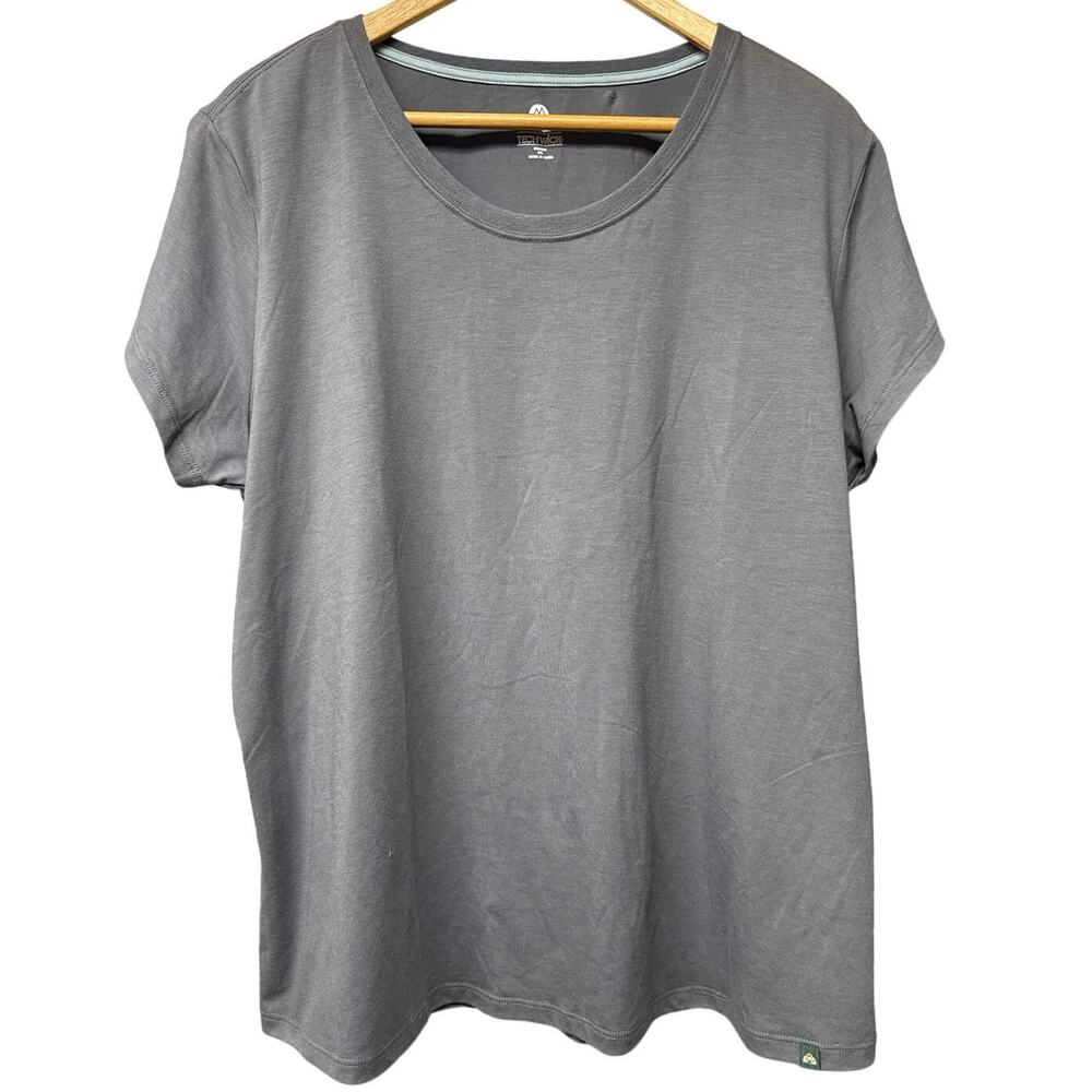 EMS Women’s Quick Dry Performance Shirt Size XXL 18 Gray Anti Microbial Workout